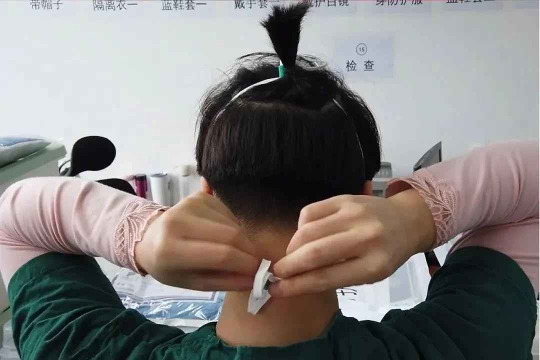 不是英雄的妹妹,是英雄兄妹!